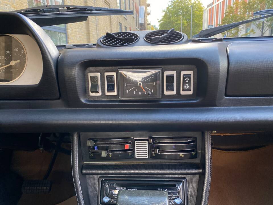 Imagen 50/58 de Peugeot 504 V6 Coupe (1977)