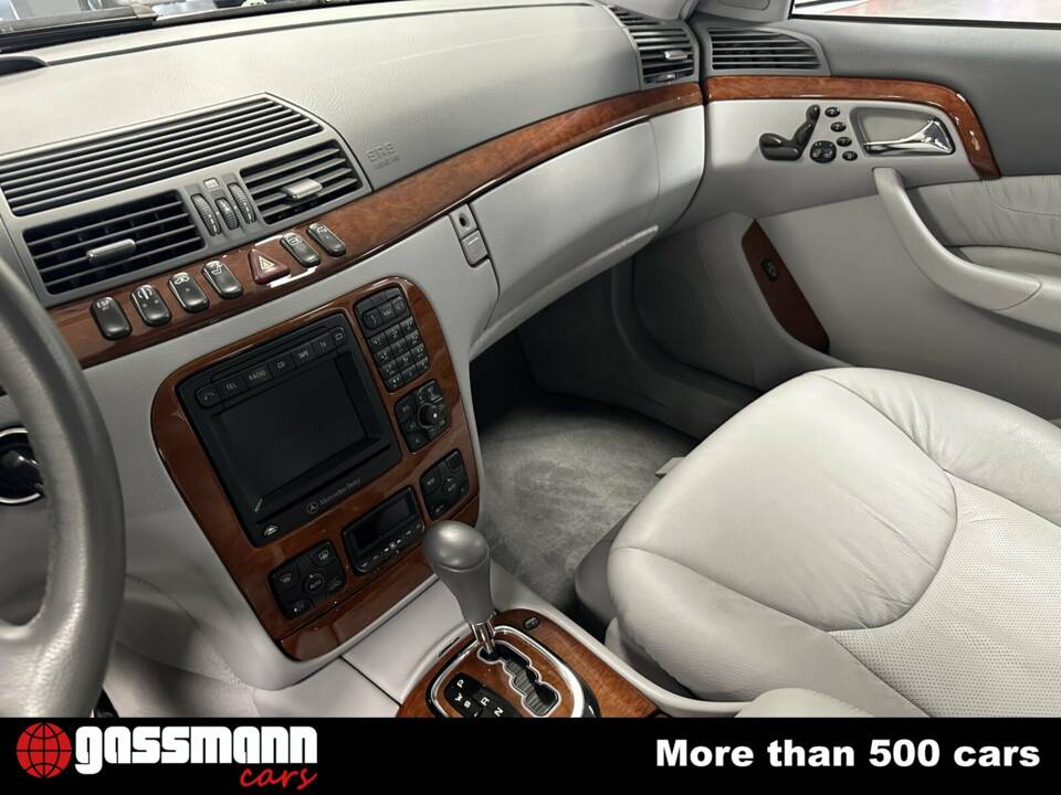 Image 13/15 of Mercedes-Benz S 500 (2001)