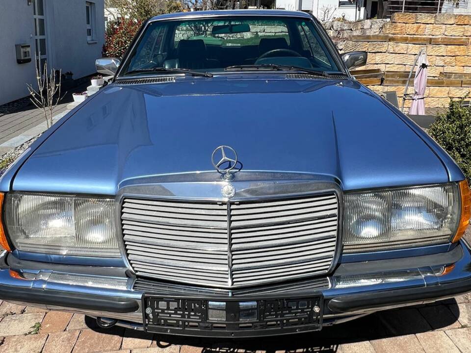 Image 3/8 of Mercedes-Benz 230 CE (1982)