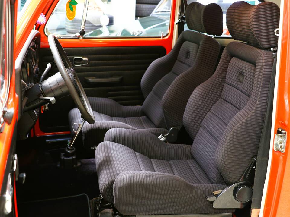Bild 20/25 von Volkswagen Käfer 1200 L (1984)
