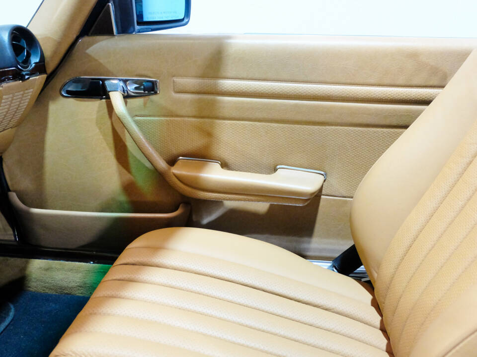 Bild 21/42 von Mercedes-Benz 560 SL (1989)