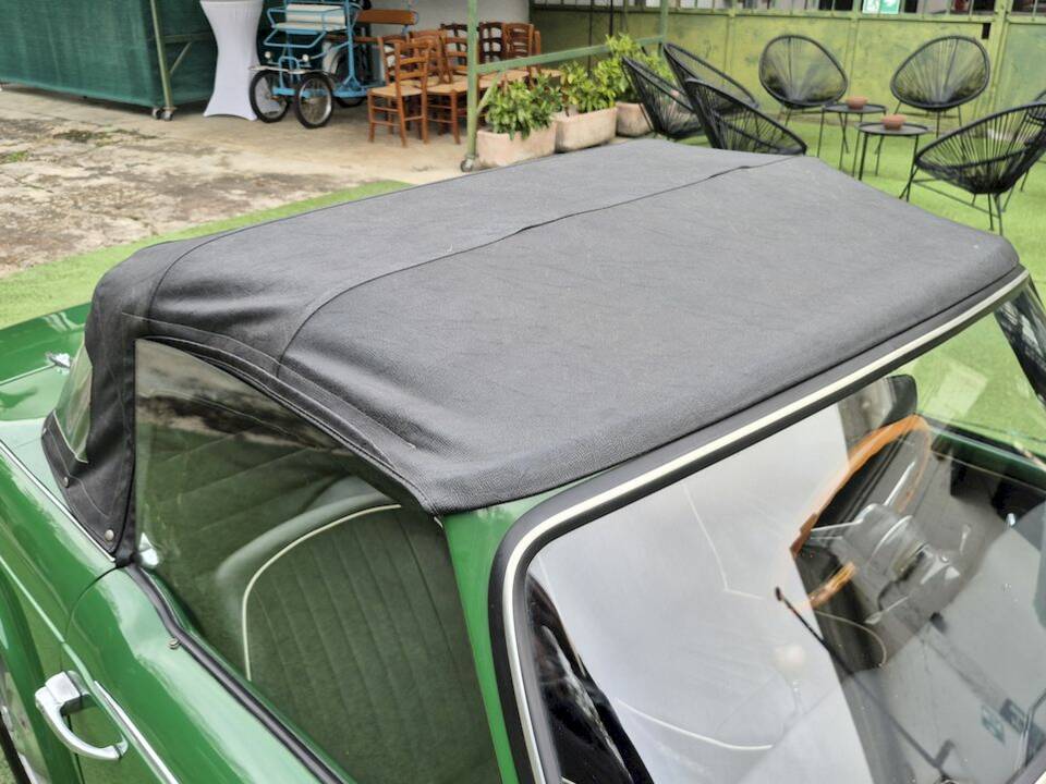 Image 66/66 of Triumph TR 4A IRS (1966)