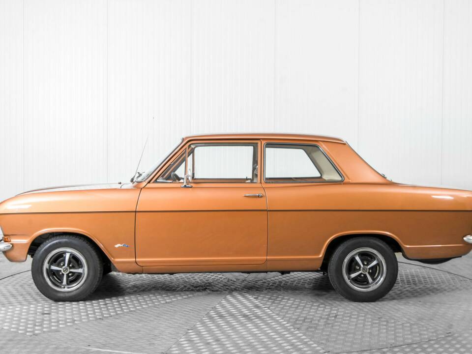Imagen 9/50 de Opel Kadett 1,2 S (1972)