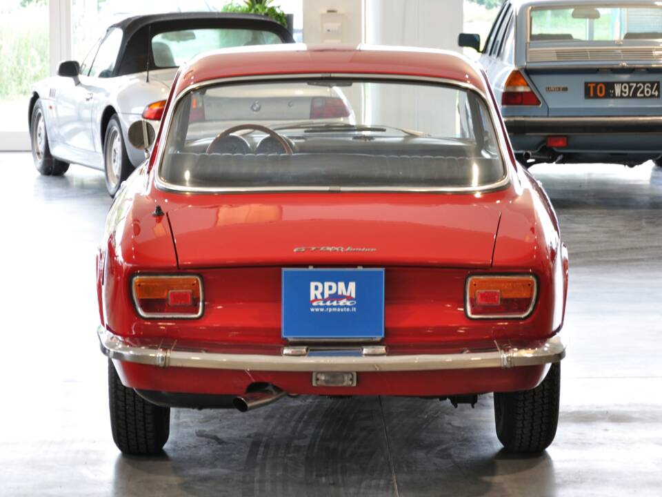Imagen 5/43 de Alfa Romeo Giulia GT 1300 Junior (1971)