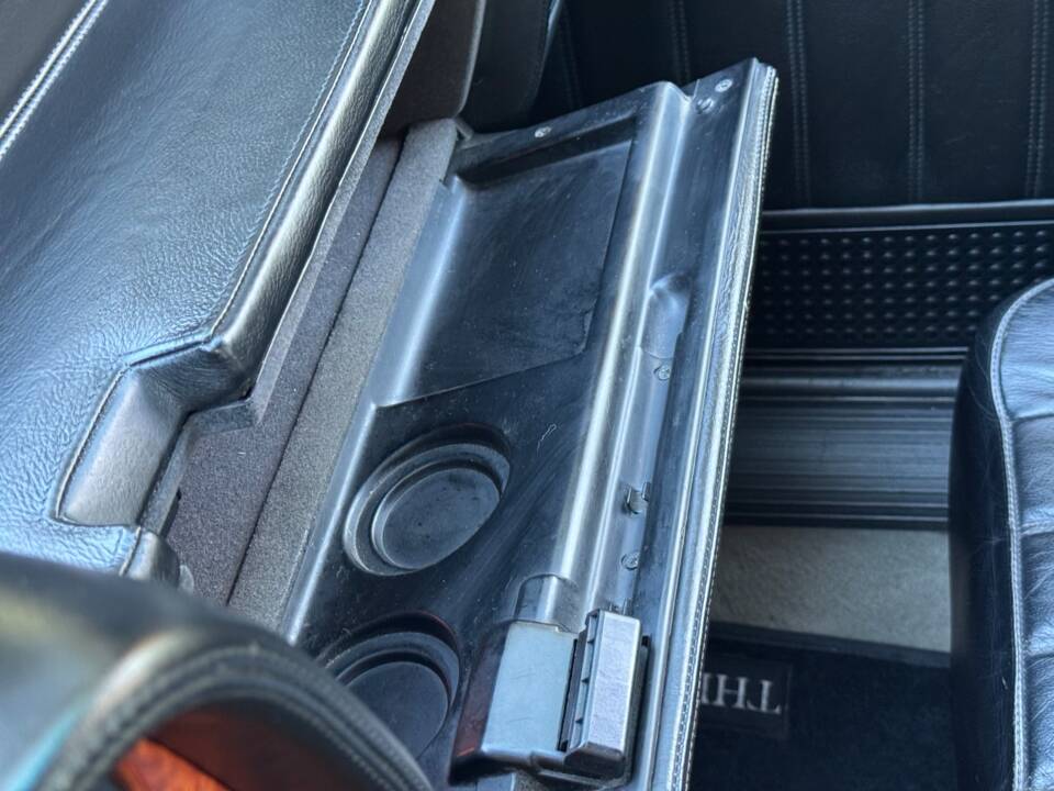 Bild 34/55 von Lancia Thema 8.32 (1991)