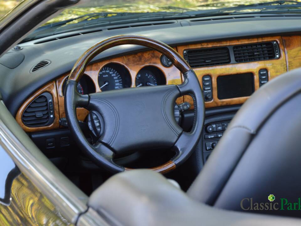 Afbeelding 27/50 van Jaguar XKR (2000)