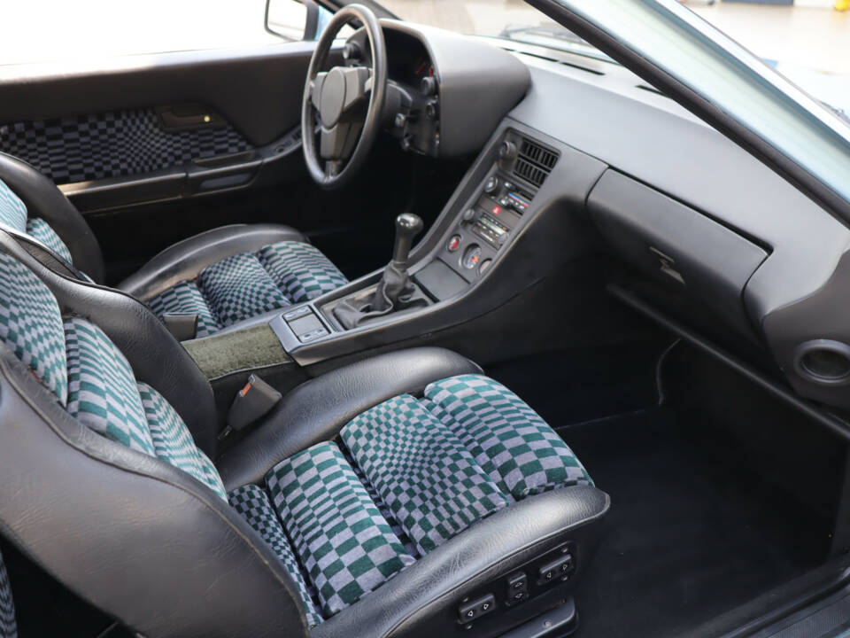 Image 10/42 de Porsche 928 (1979)