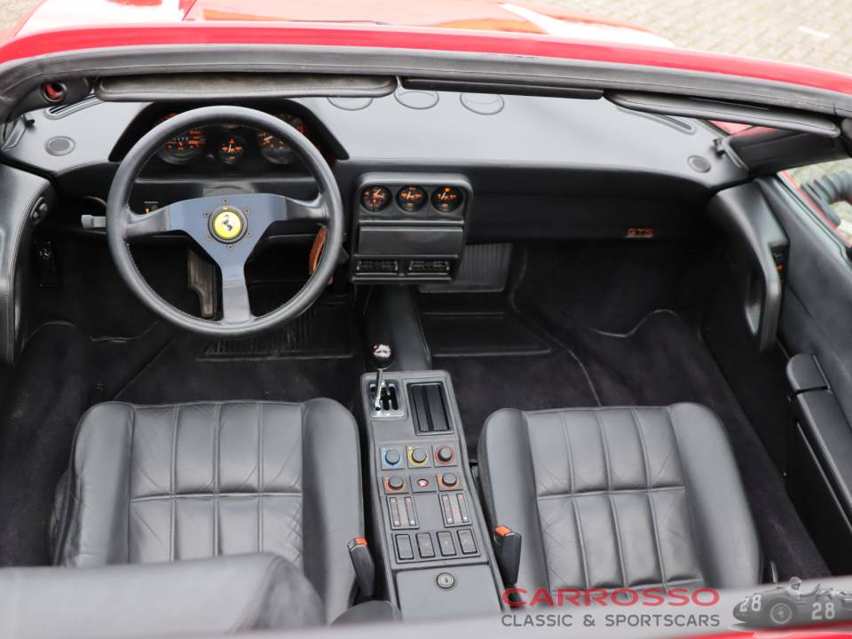 Bild 41/44 von Ferrari 328 GTS (1987)