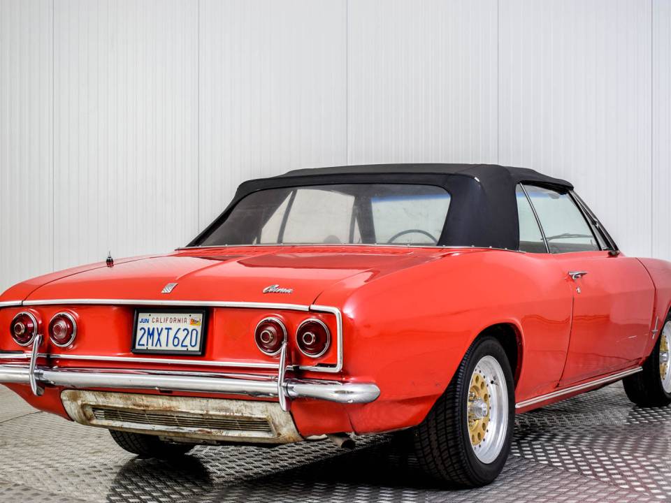 Image 17/50 of Chevrolet Corvair Monza Convertible (1966)