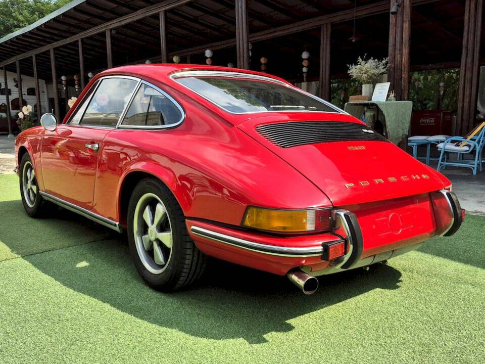 Image 13/42 of Porsche 911 2.4 T &quot;Oilflap&quot; (1972)