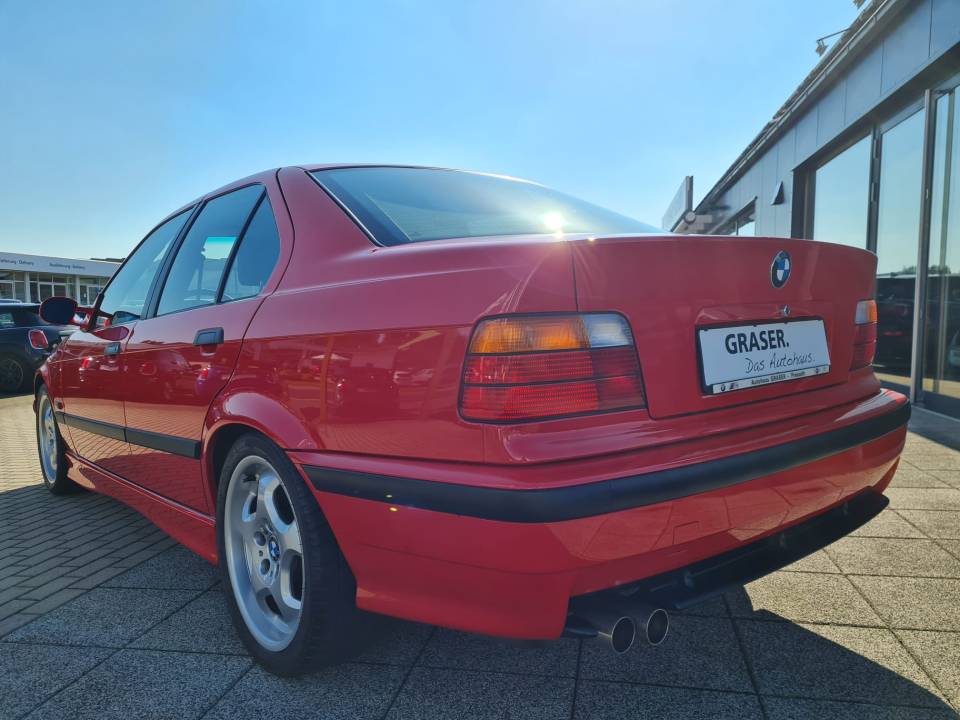 Image 4/36 of BMW M3 (1995)