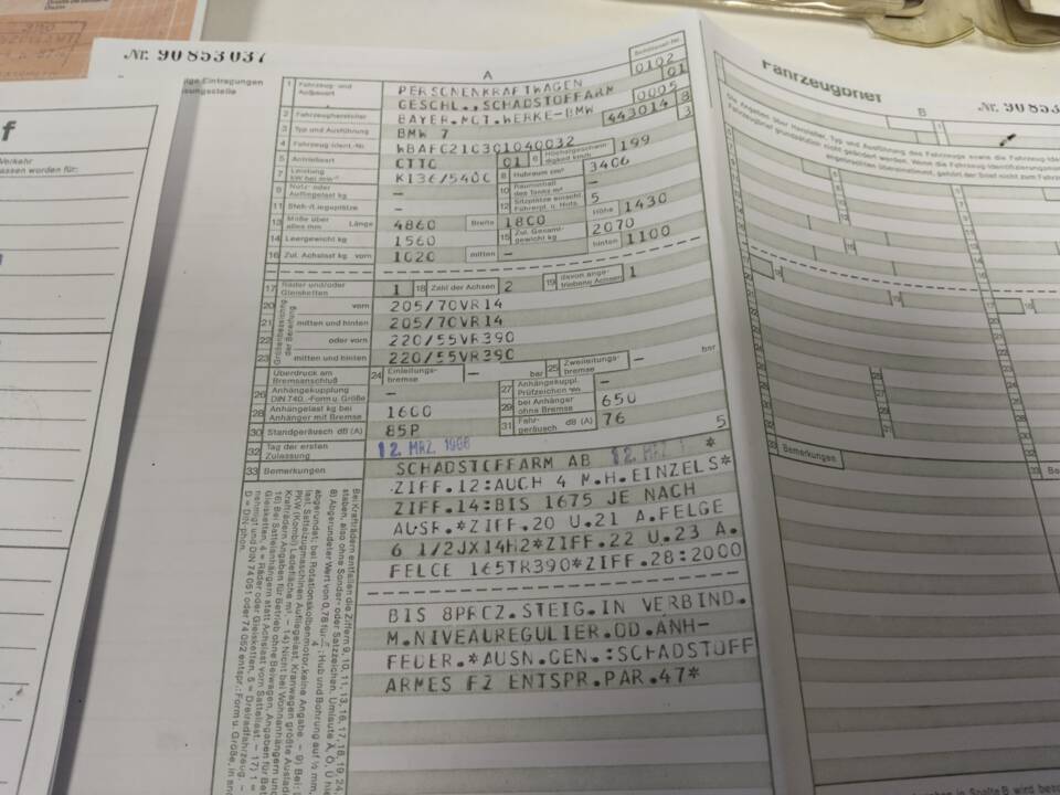 Bild 52/113 von BMW 735i (1986)