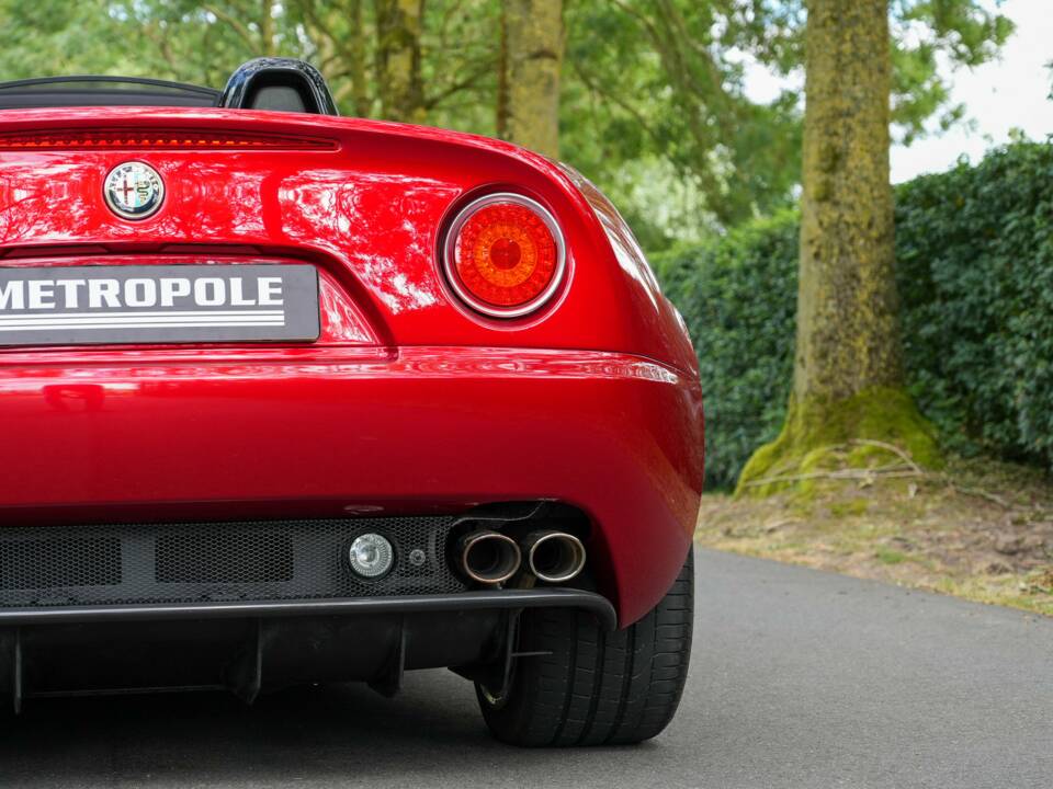Image 46/50 of Alfa Romeo 8C Spider (2010)
