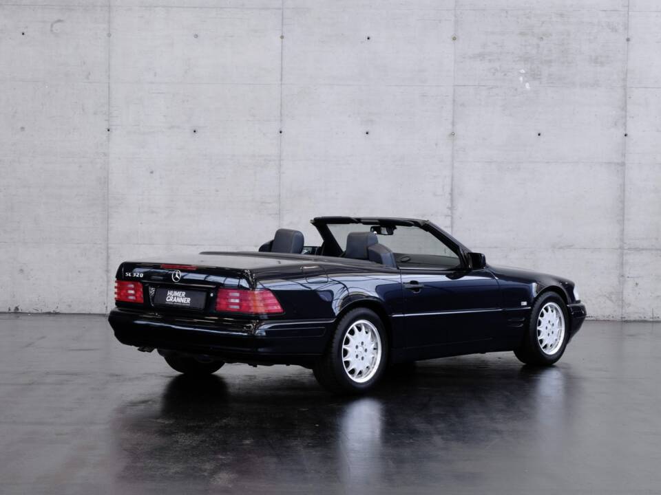 Image 10/46 of Mercedes-Benz SL 320 (1998)