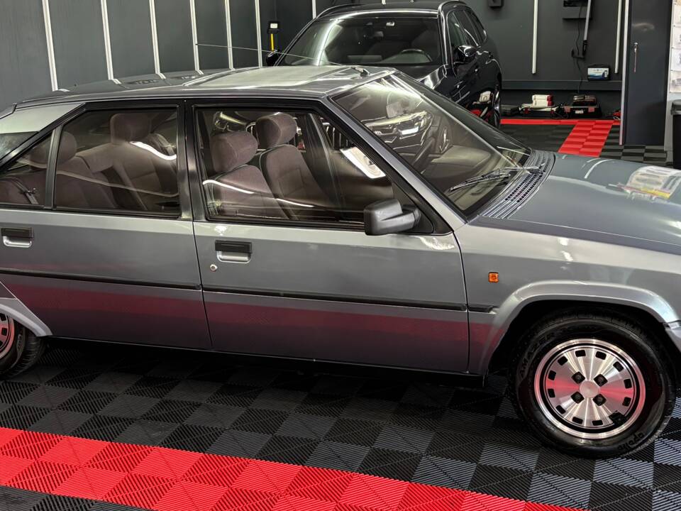 Bild 7/16 von Citroën BX 19 GT (1987)