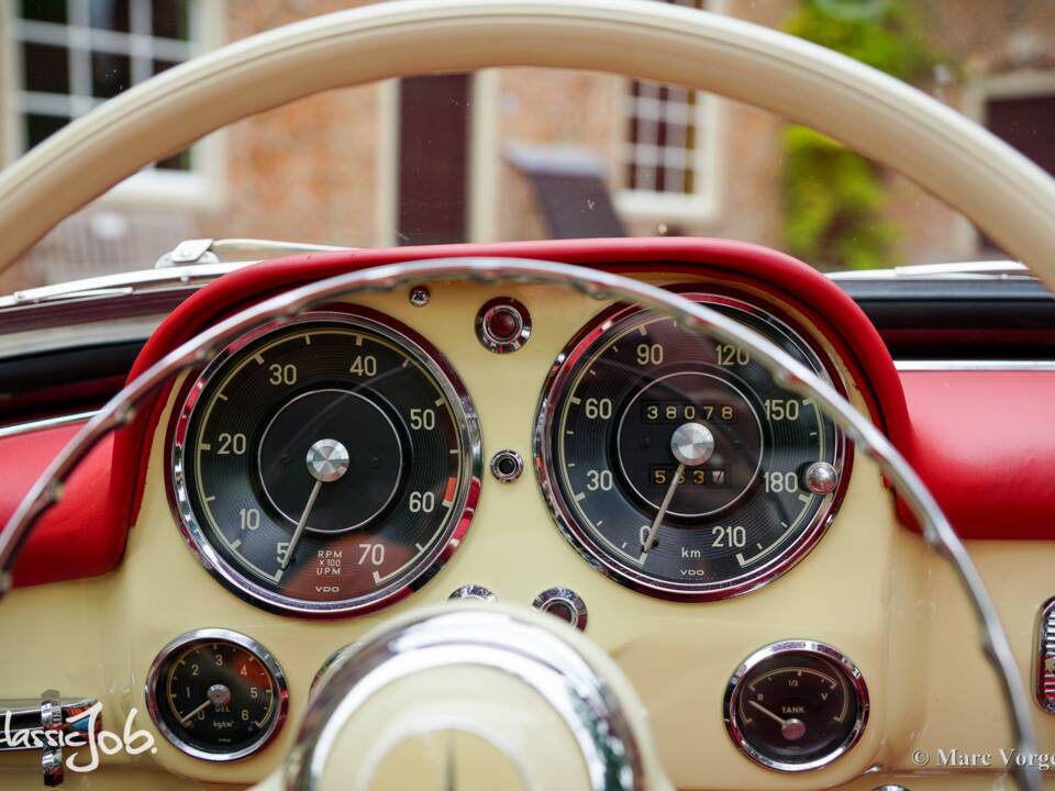 Image 7/61 of Mercedes-Benz 190 SL (1959)