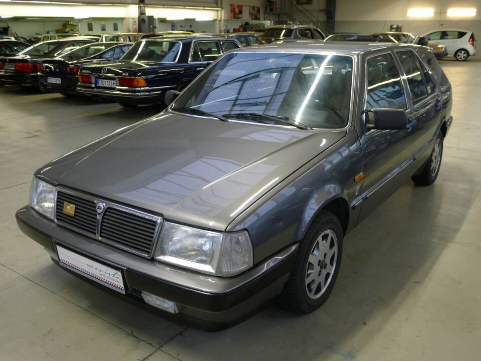 Bild 38/41 von Lancia Thema Station Wagon Turbo DS (1985)