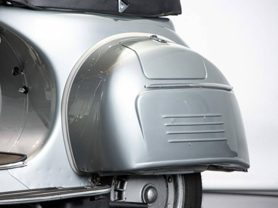Bild 38/50 von Piaggio Vespa 150 Sprint (1967)