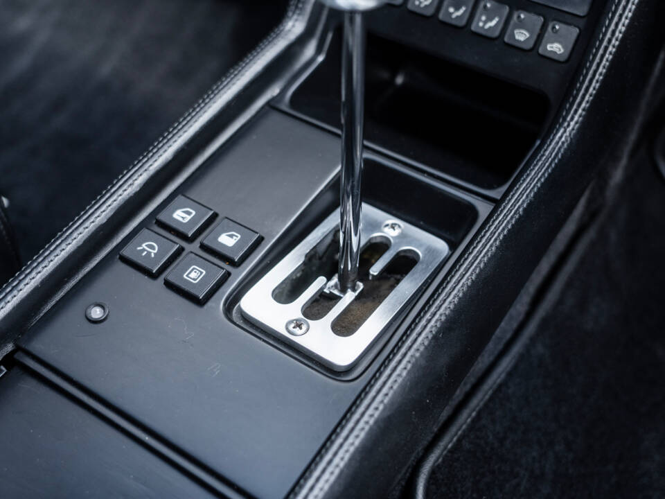 Bild 38/56 von Ferrari 348 TB (1992)