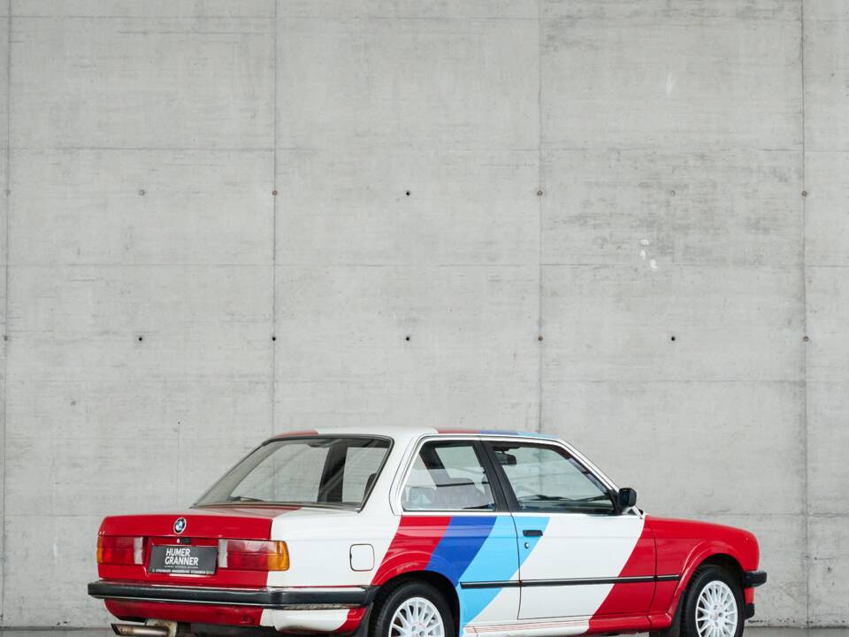 Bild 26/50 von BMW 325i (1986)