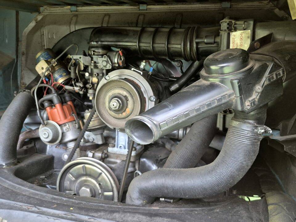 Bild 47/50 von Volkswagen T2b Kastenwagen (1976)
