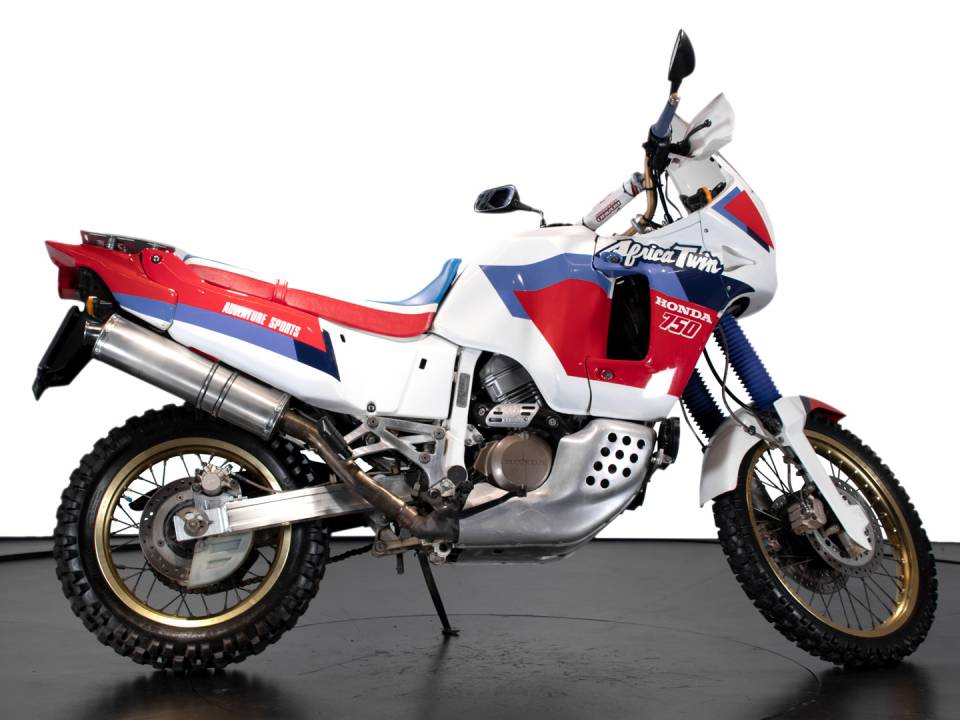 Bild 2/15 von Honda DUMMY (1990)