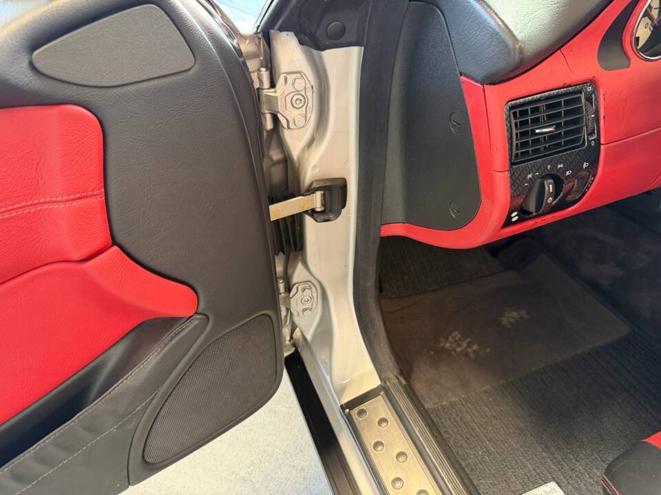 Image 33/51 of Mercedes-Benz SLK 230 Kompressor (1997)