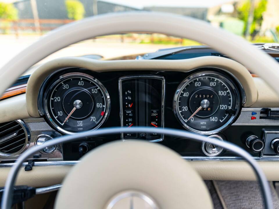 Afbeelding 37/43 van Mercedes-Benz 280 SL (1968)