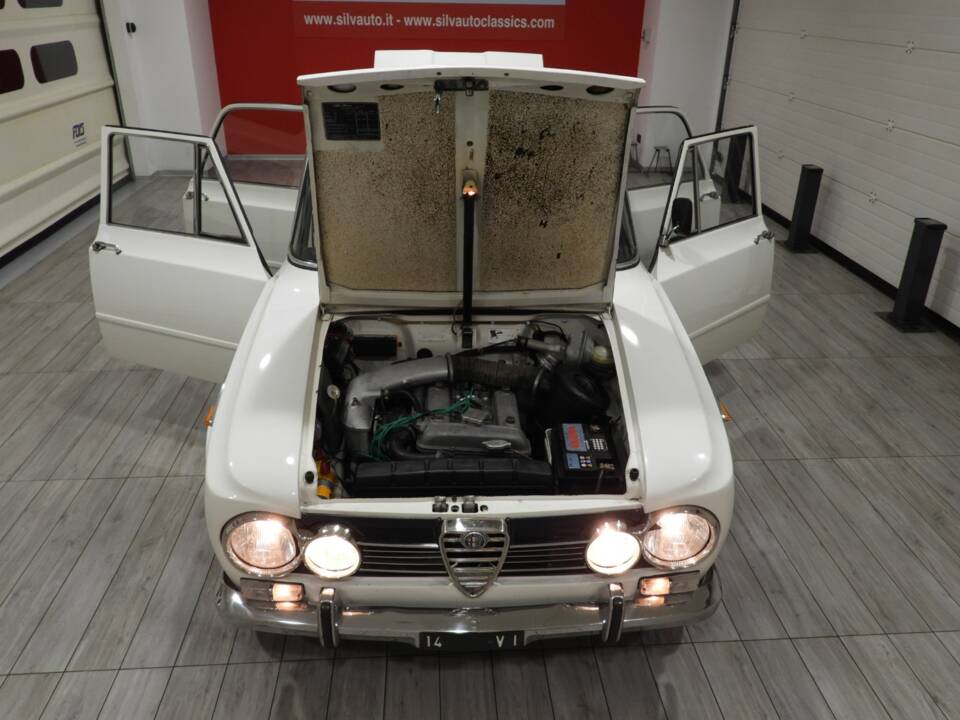 Image 12/15 of Alfa Romeo Giulia 1600 S (1968)