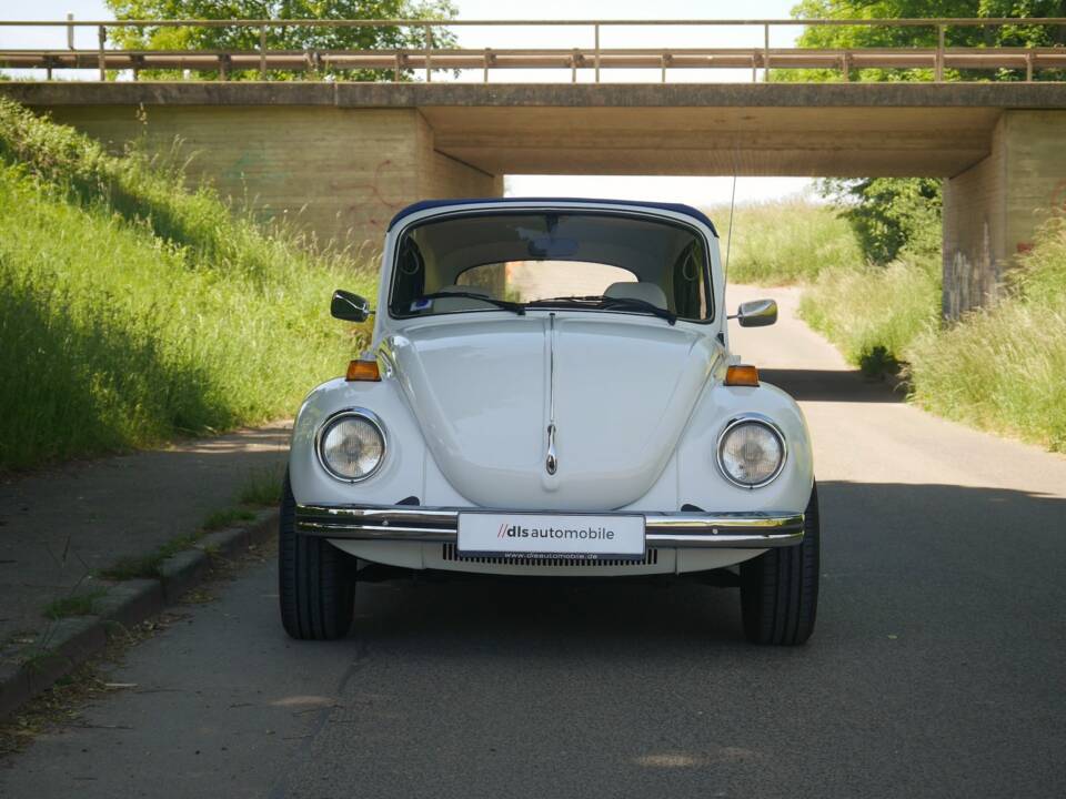 Image 19/45 de Volkswagen Coccinelle 1303 LS (1978)