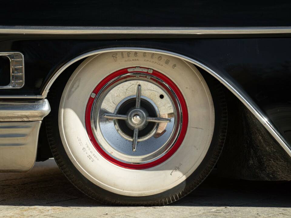 Immagine 31/50 di Cadillac 62 Sedan DeVille (1958)