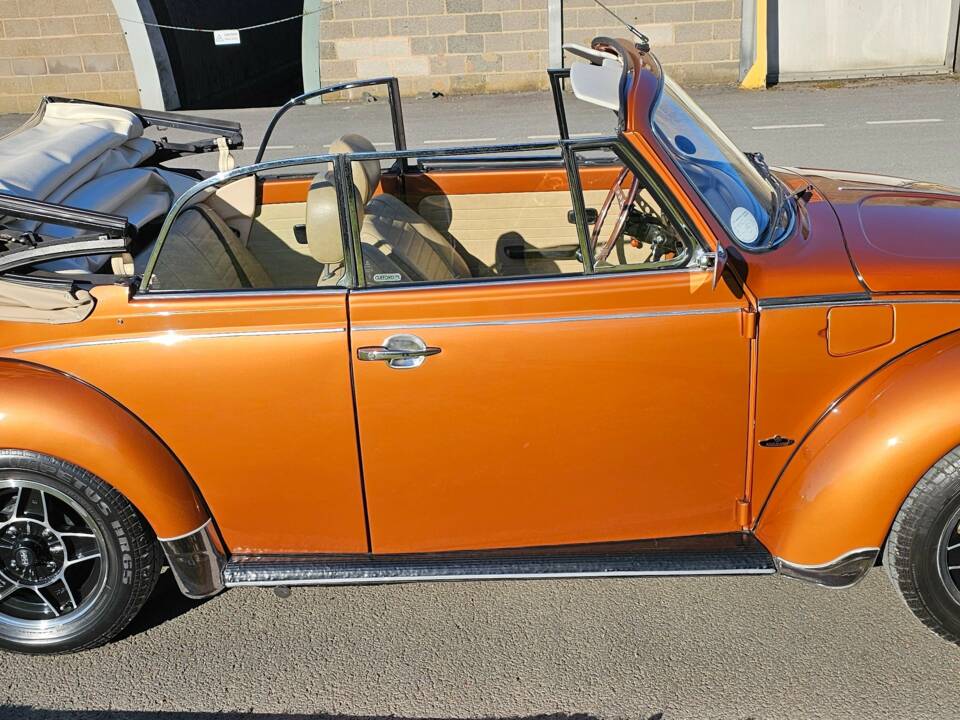 Imagen 8/23 de Volkswagen Beetle 1303 LS (1978)