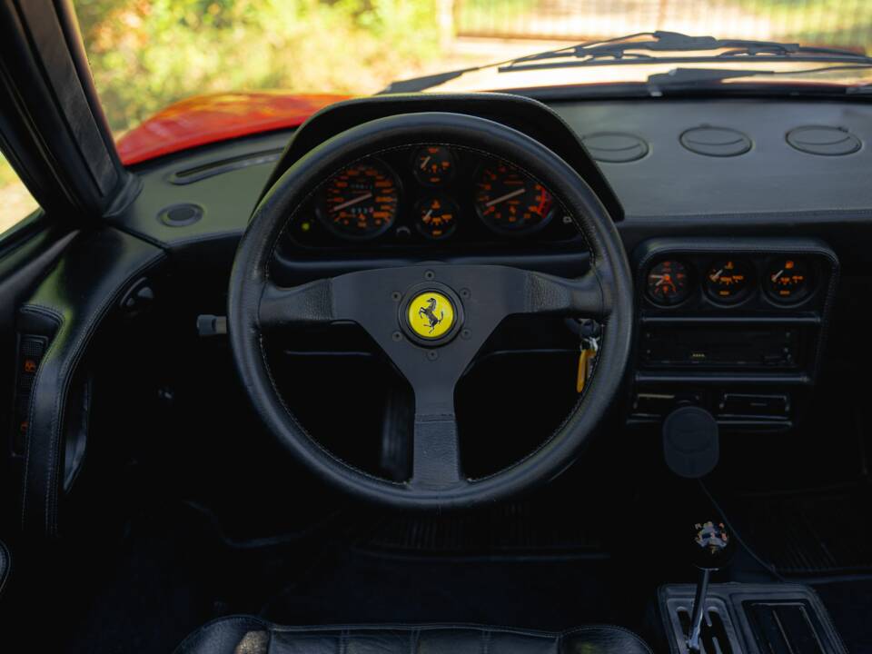 Image 21/60 of Ferrari 328 GTS (1986)