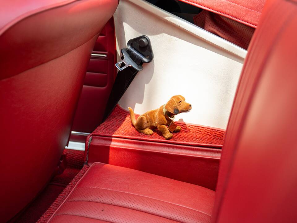 Image 21/36 of Volkswagen Karmann Ghia 1600 (1970)