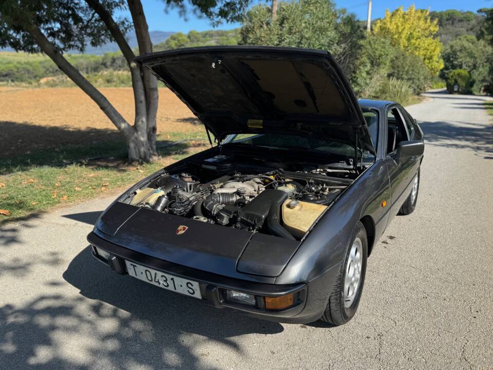 Image 19/35 of Porsche 924 S (1986)