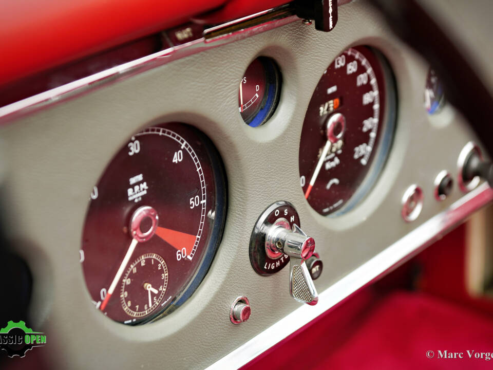 Image 35/51 de Jaguar XK 150 DHC (1959)