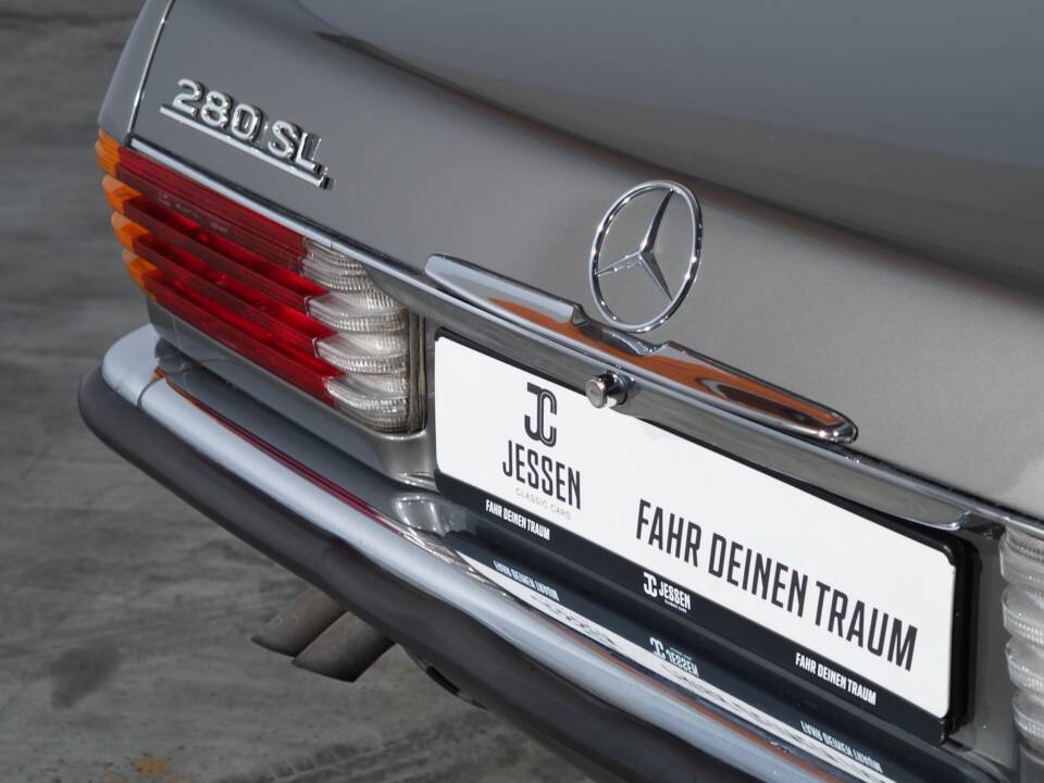 Immagine 21/51 di Mercedes-Benz 280 SL (1985)