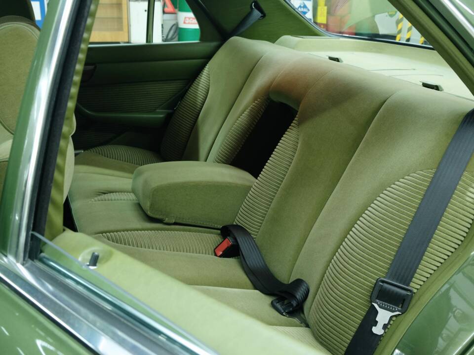 Bild 31/50 von Mercedes-Benz 500 SE (1982)