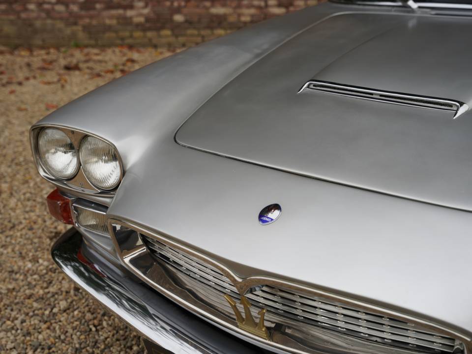Bild 22/50 von Maserati Quattroporte 4200 (1967)
