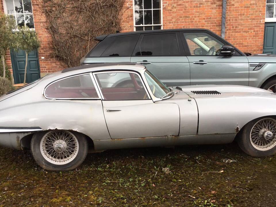 Immagine 2/14 di Jaguar E-Type (1969)