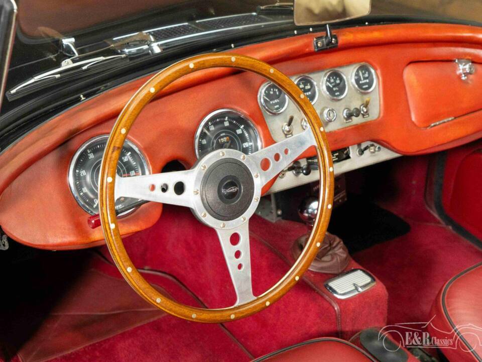 Obraz 11/19 pojazdu Daimler SP 250 (1962)