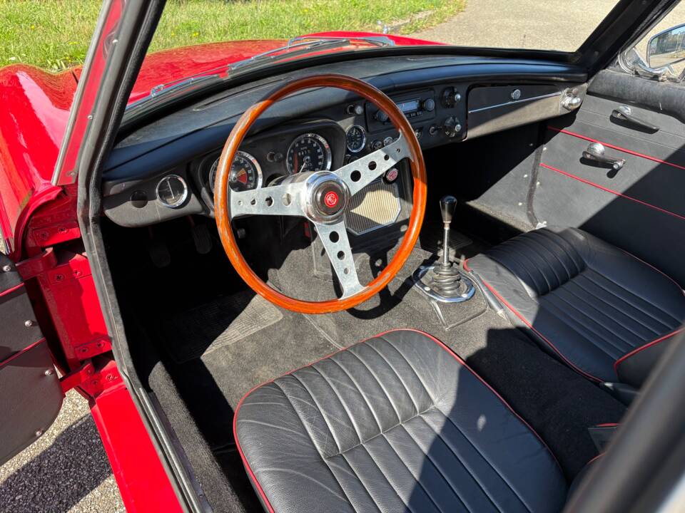 Afbeelding 5/18 van MG MGB GT (1967)