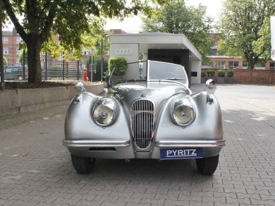 Image 6/18 of Jaguar XK 120 OTS (1954)