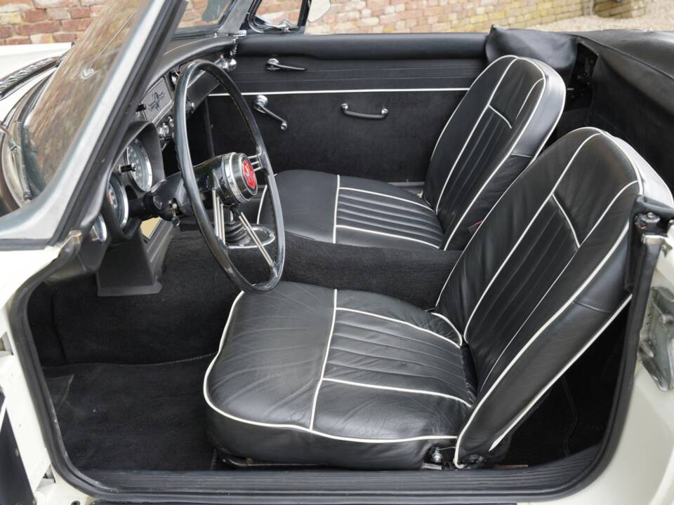 Bild 22/50 von MG MGB (1966)