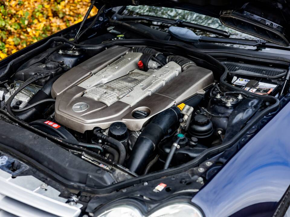 Bild 42/50 von Mercedes-Benz SL 55 AMG (2004)