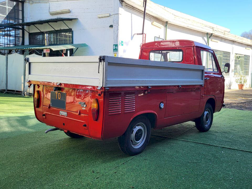 Bild 10/39 von FIAT 900 T&#x2F;E (1978)