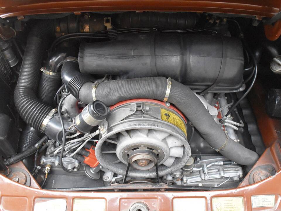 Image 33/37 de Porsche 911 Carrera 3.0 (1977)