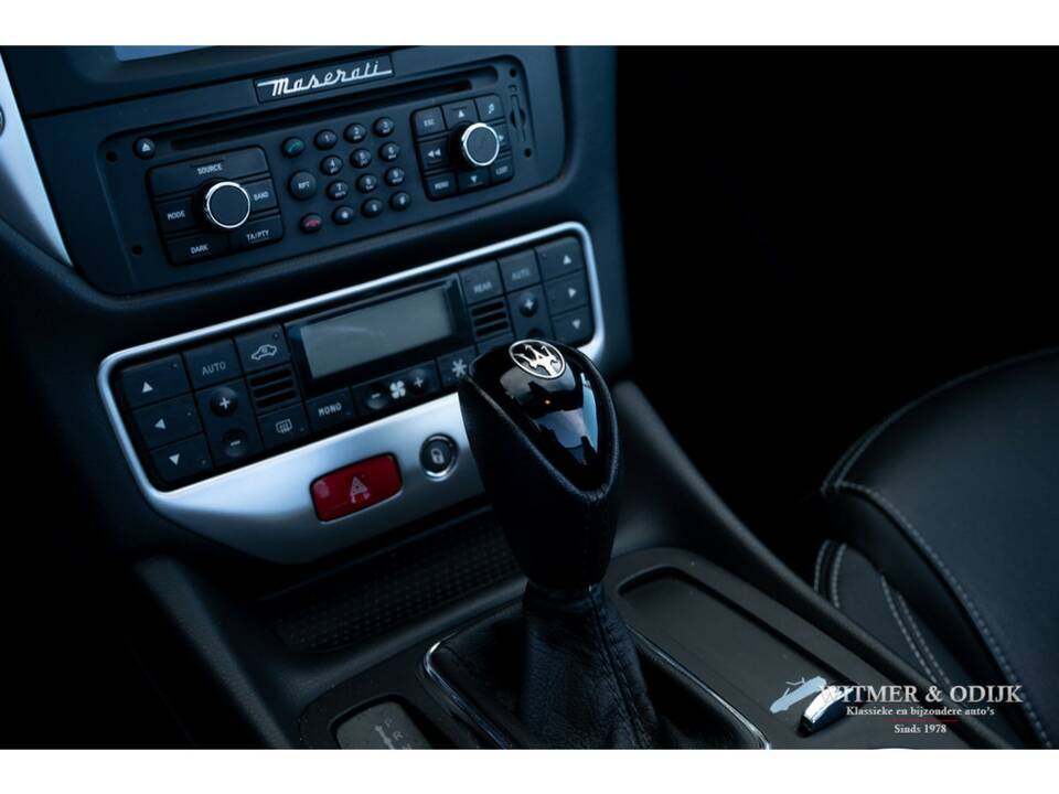 Imagen 38/42 de Maserati GranCabrio 4.7 (2010)