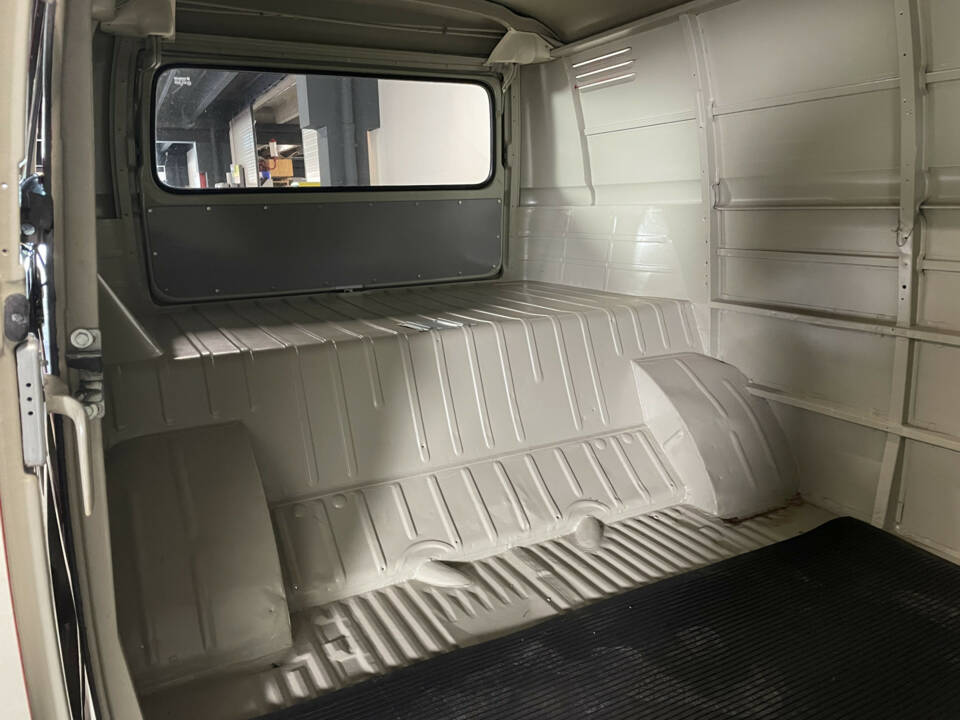 Imagen 9/24 de Volkswagen T1 panel van (1967)