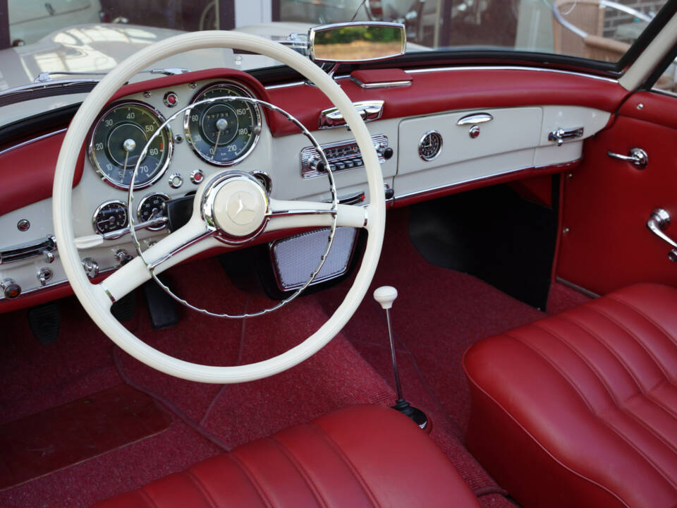 Image 3/50 of Mercedes-Benz 190 SL (1962)